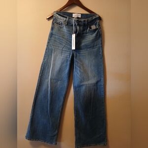 New Women's Jeans By Etienne Marcel